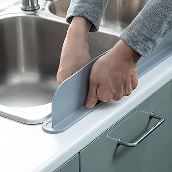 Silicone Sink Baffle Splash Guard Splash Protector Reusable Protect Clothes From Splashing Water Baffle For Washing Dish Sink